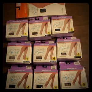 Panyhose/knee highs